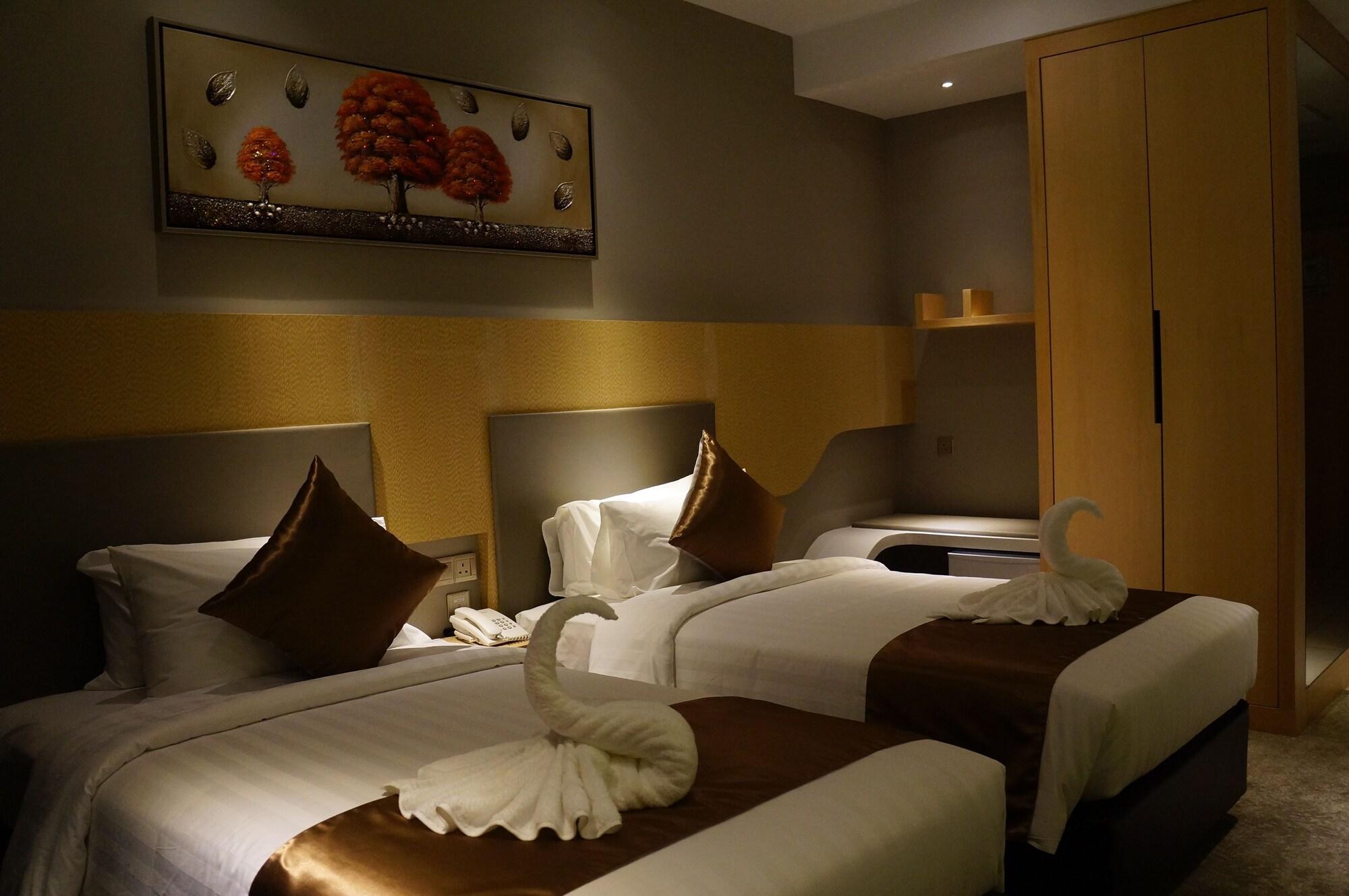 Greens Hotel & Suites Bintulu Extérieur photo