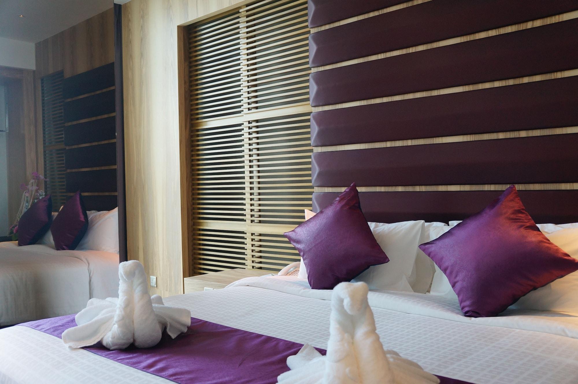 Greens Hotel & Suites Bintulu Extérieur photo