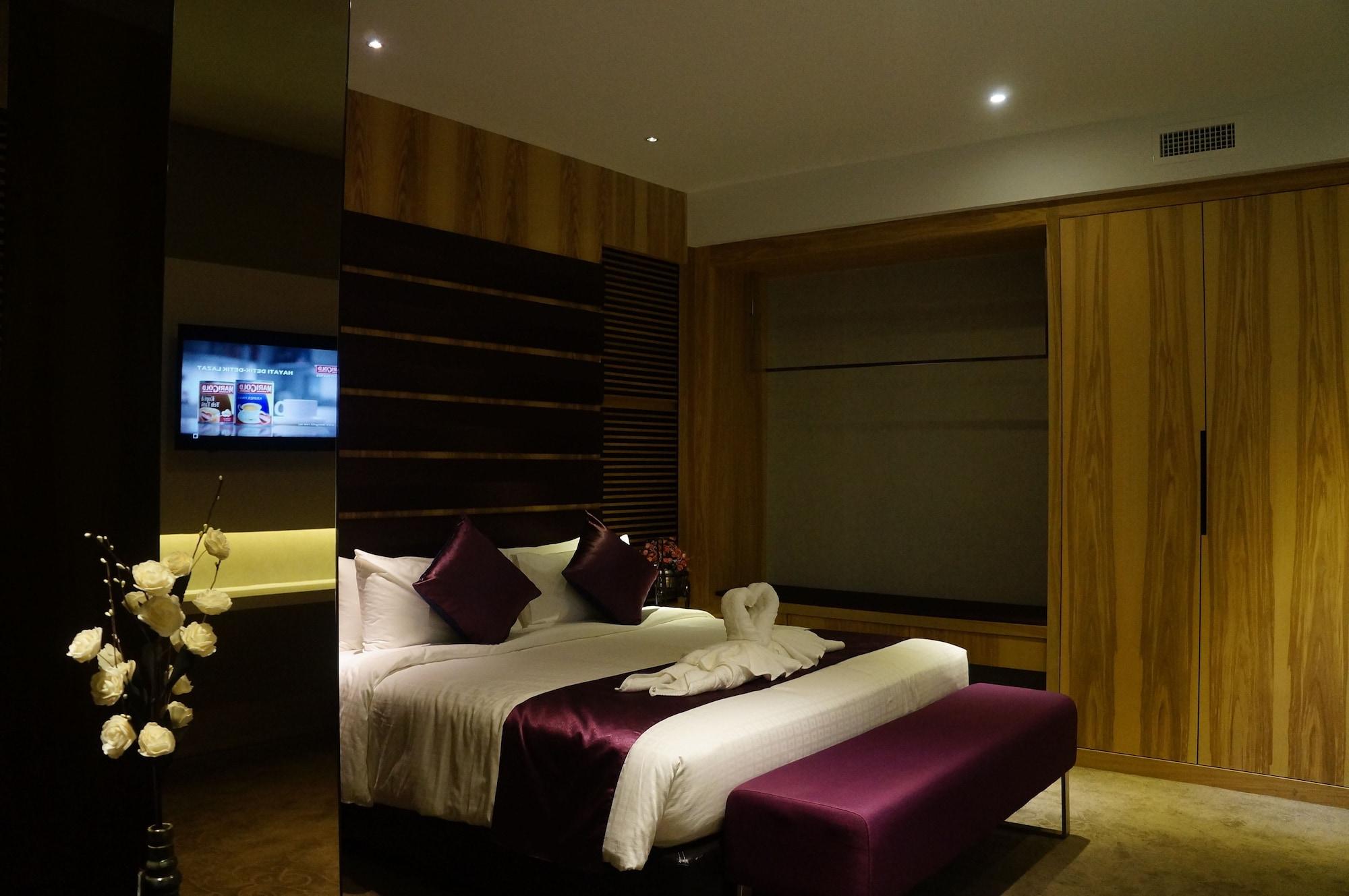 Greens Hotel & Suites Bintulu Extérieur photo