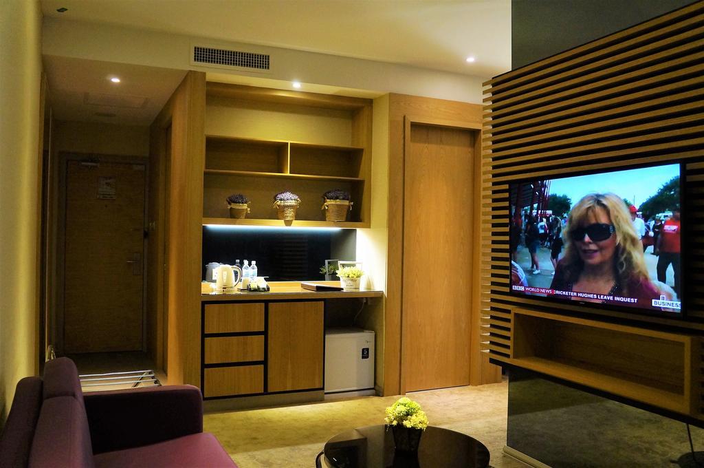 Greens Hotel & Suites Bintulu Extérieur photo