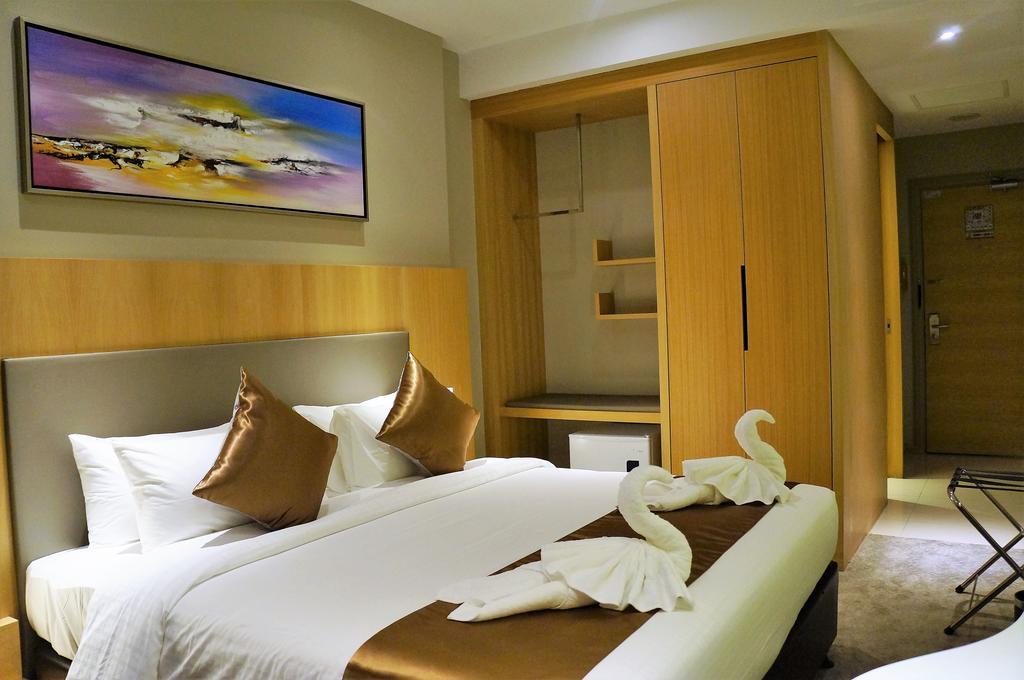 Greens Hotel & Suites Bintulu Extérieur photo