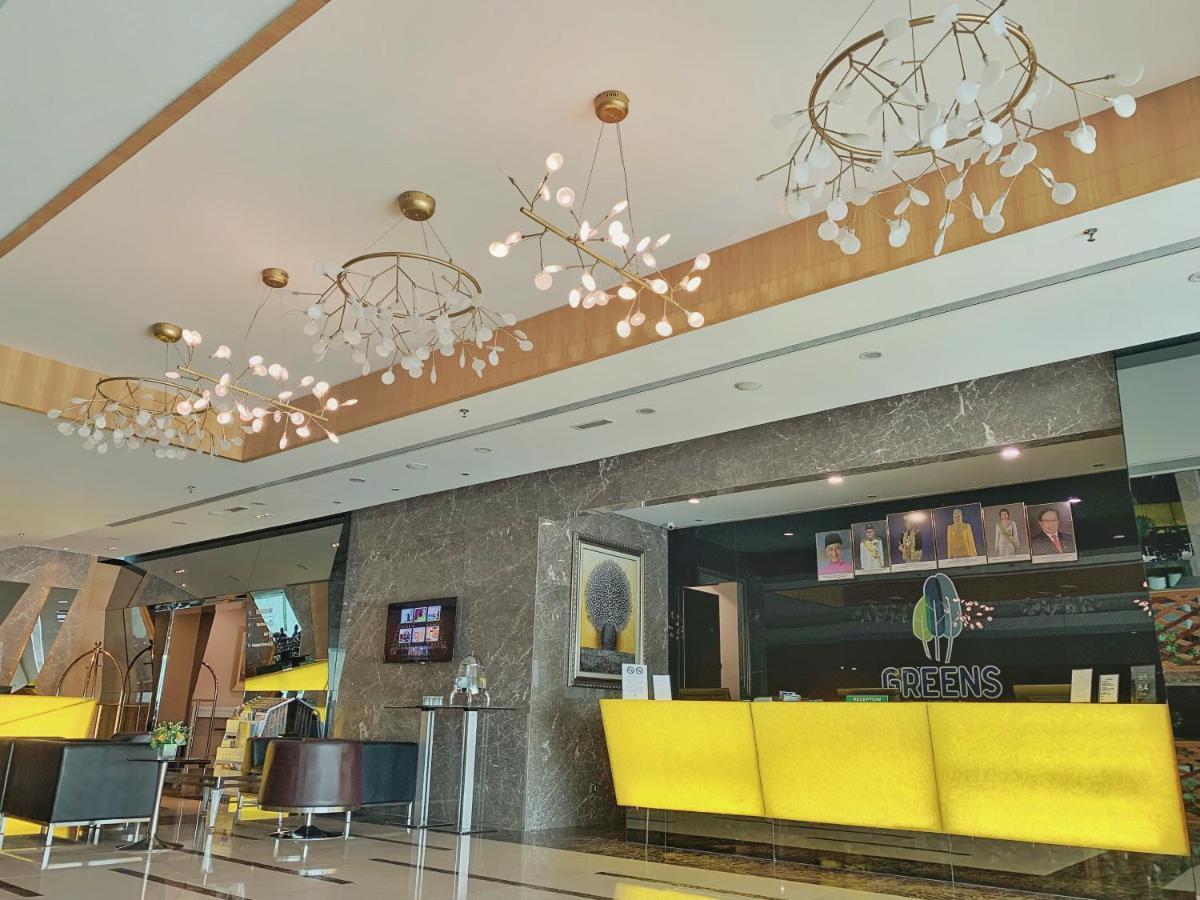 Greens Hotel & Suites Bintulu Extérieur photo