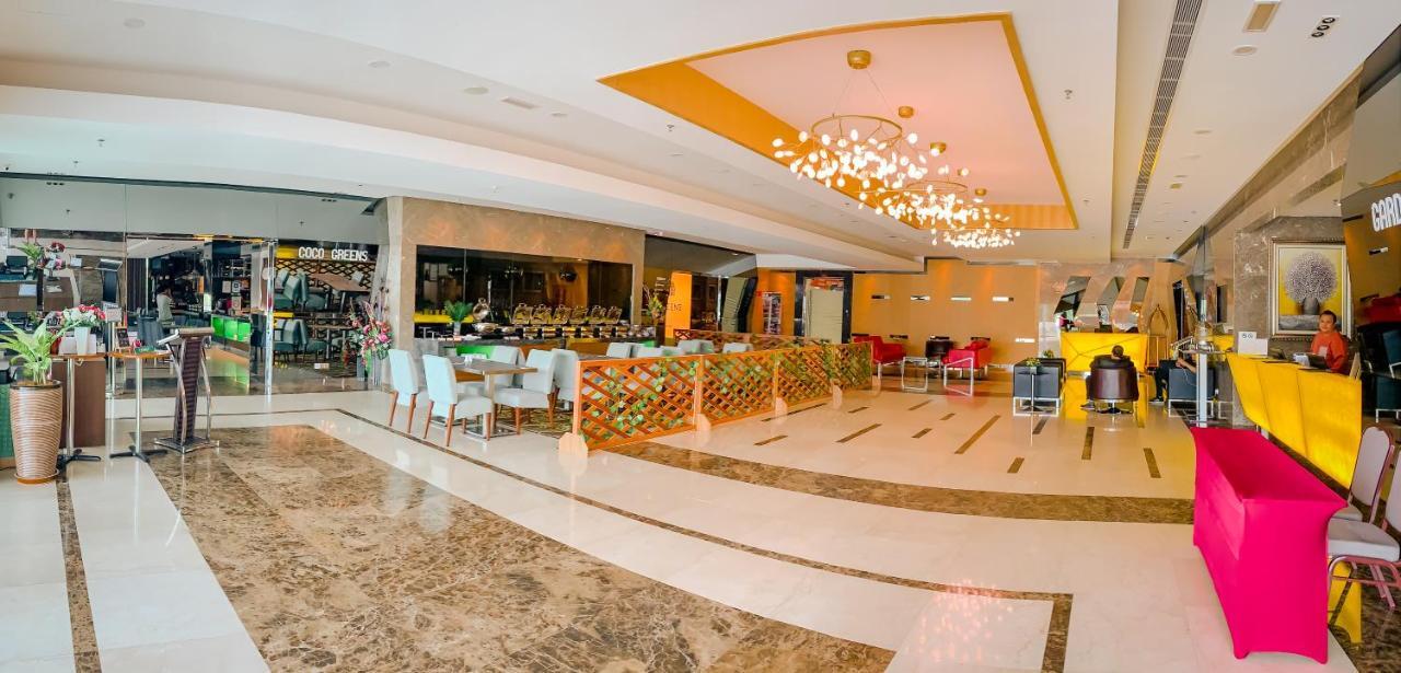 Greens Hotel & Suites Bintulu Extérieur photo